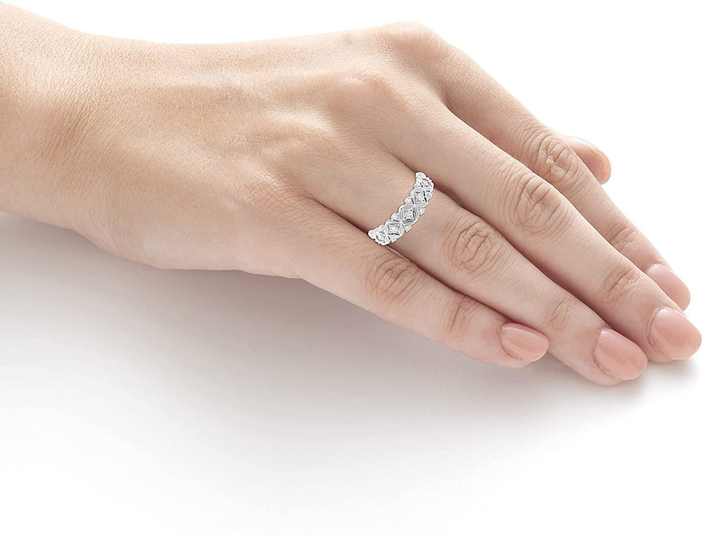 Sterling Silver 1/5cttw Genuine Diamond XO 4-Petal Flower Wide Band Ring